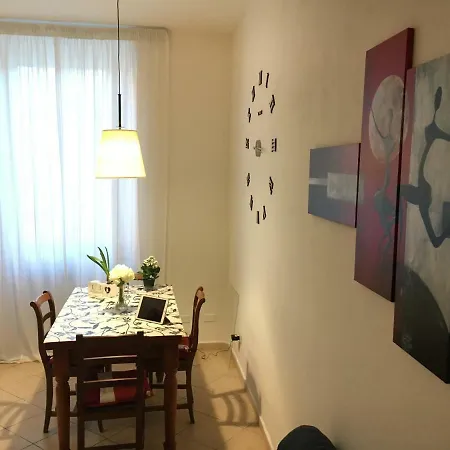 Apartment New Alex Home. Al Teatro.
